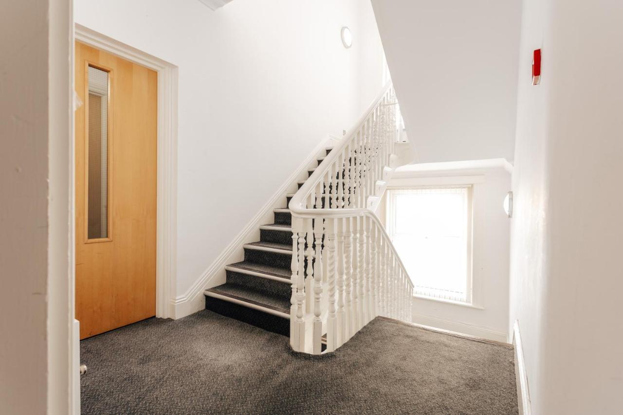 Апартаменты Spacious 2 Bedroom Flat Near And Town Centre Борнмут