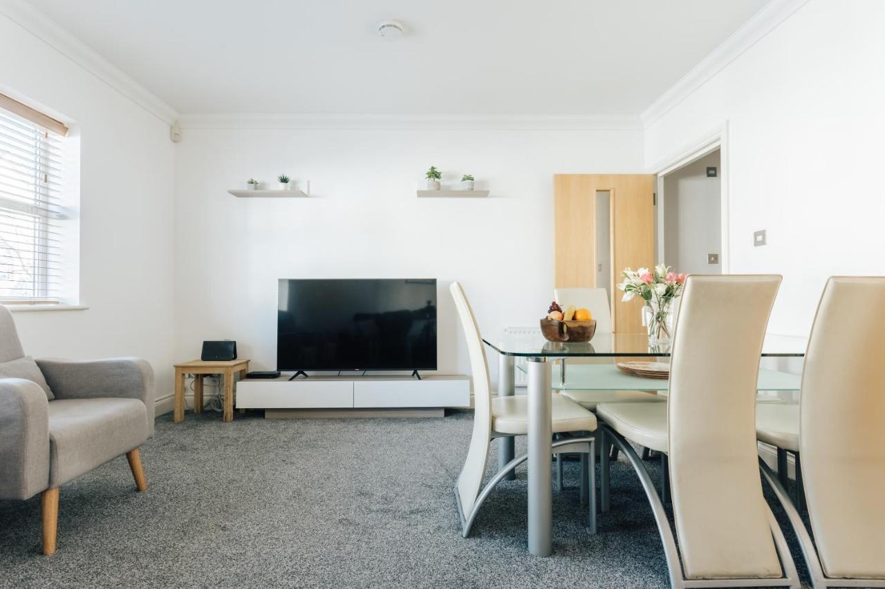 Spacious 2 Bedroom Flat Near And Town Centre Апартаменты Борнмут