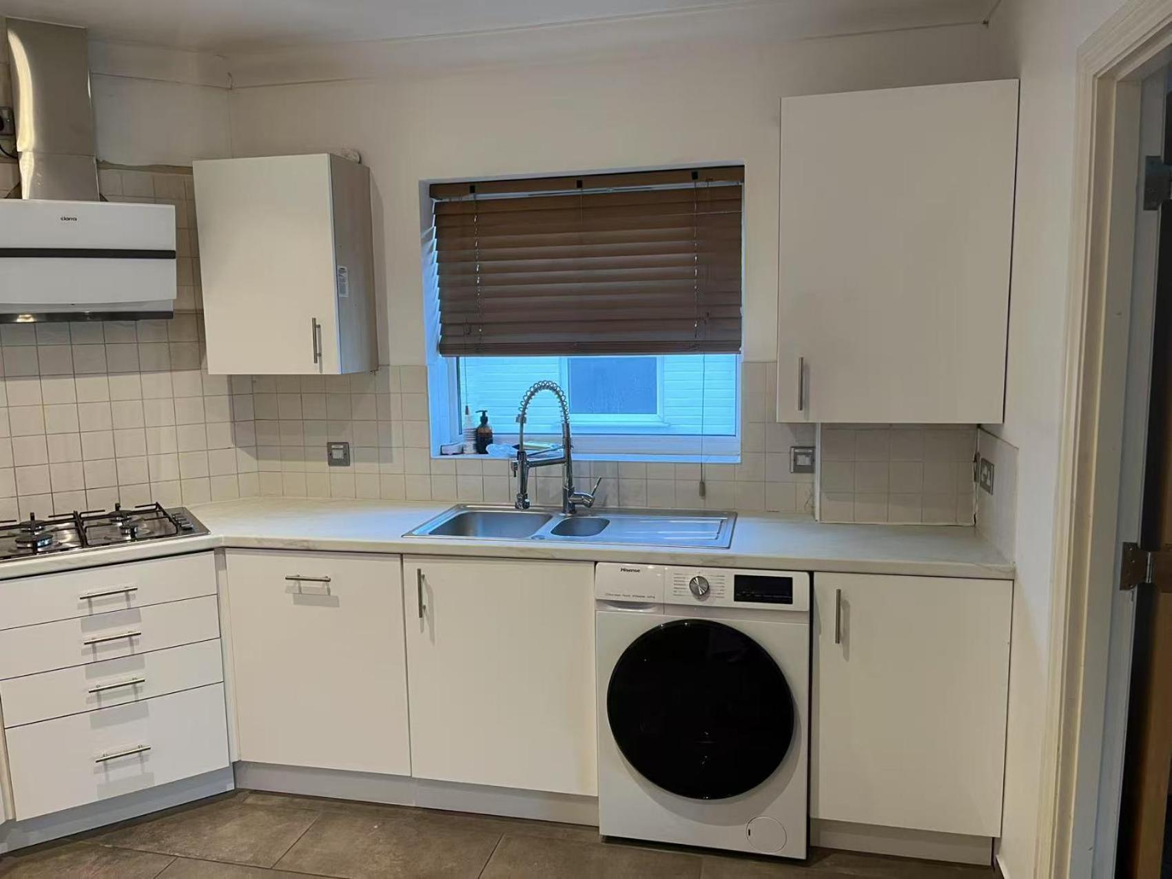 Апартаменты Spacious 2 Bedroom Flat Near And Town Centre Борнмут